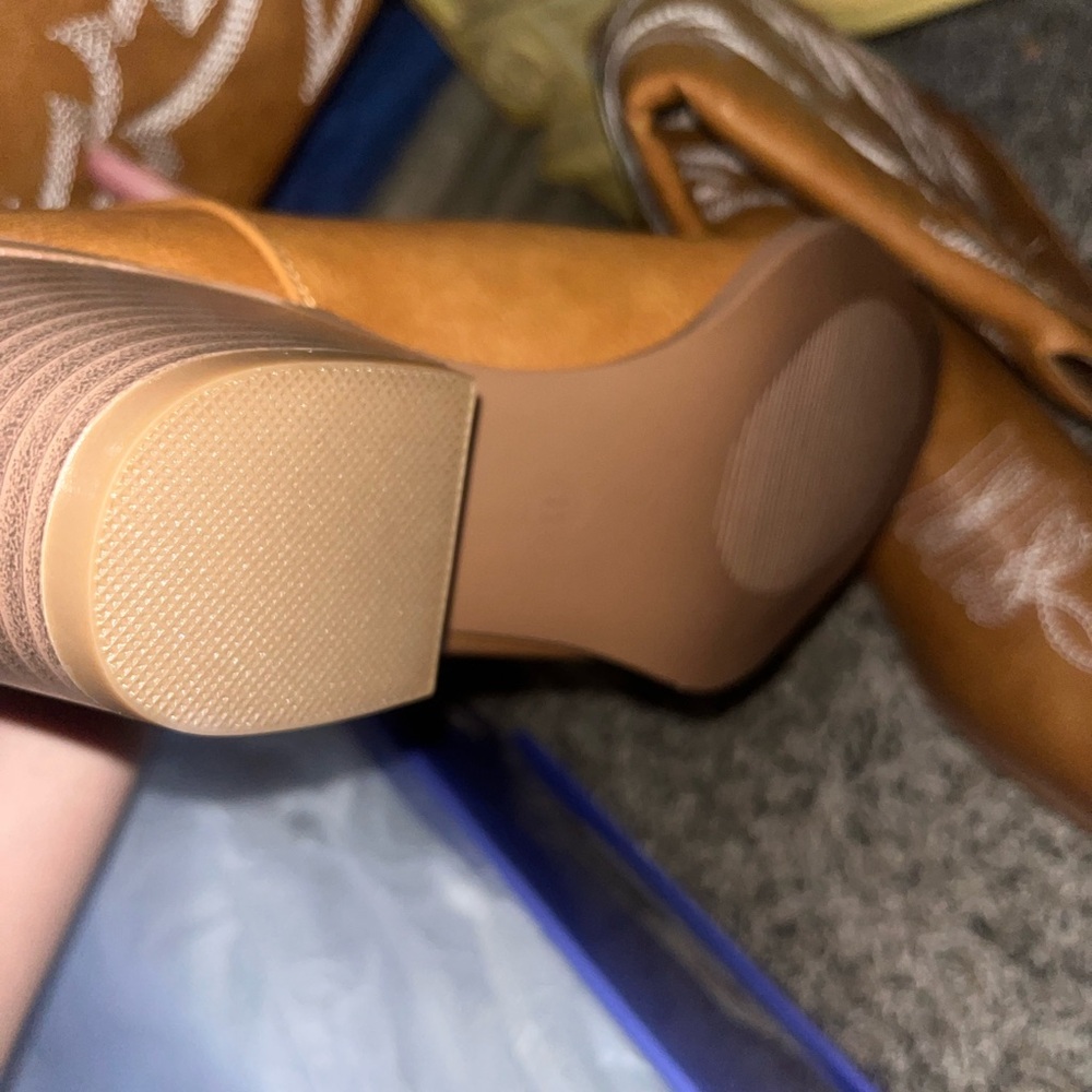 Brown Rodeo Boots - Picture 3 of 3